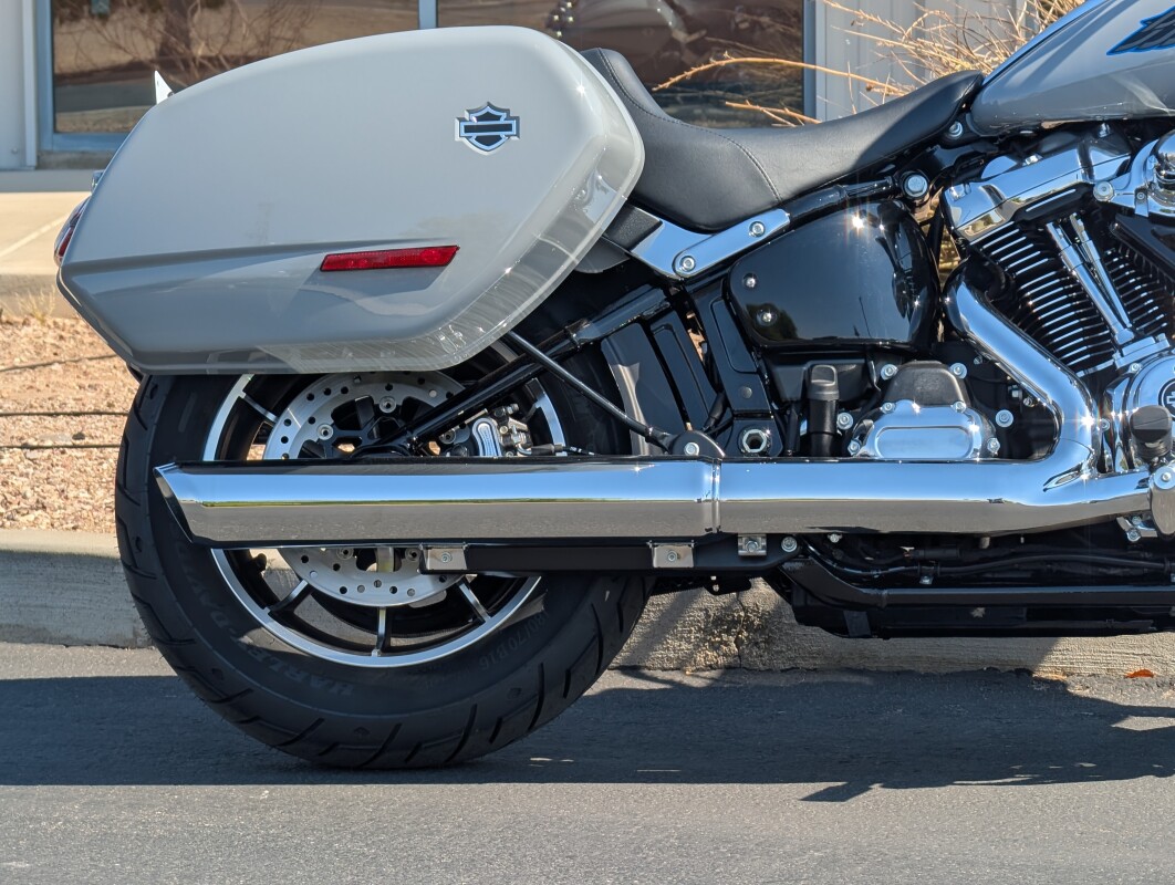 2025 Harley-Davidson Low Rider ST - Photo 8