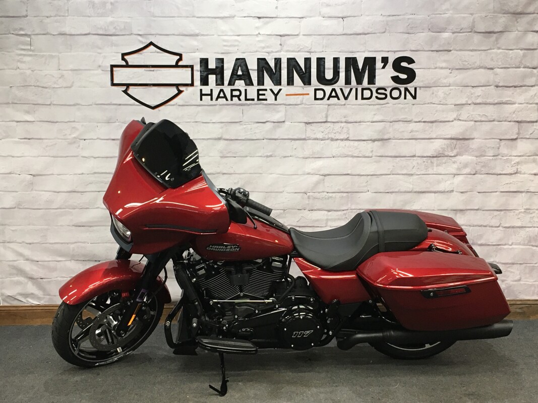 2025 Harley-Davidson Street Glide Brilliant Red - Black Finish FLHX - Photo 5