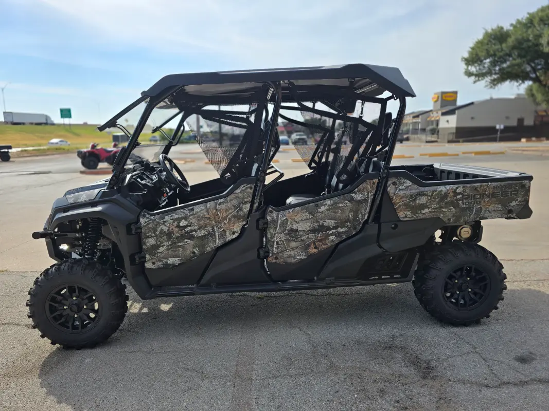 2025 Honda Pioneer 1000-6 Deluxe Crew - Photo 5