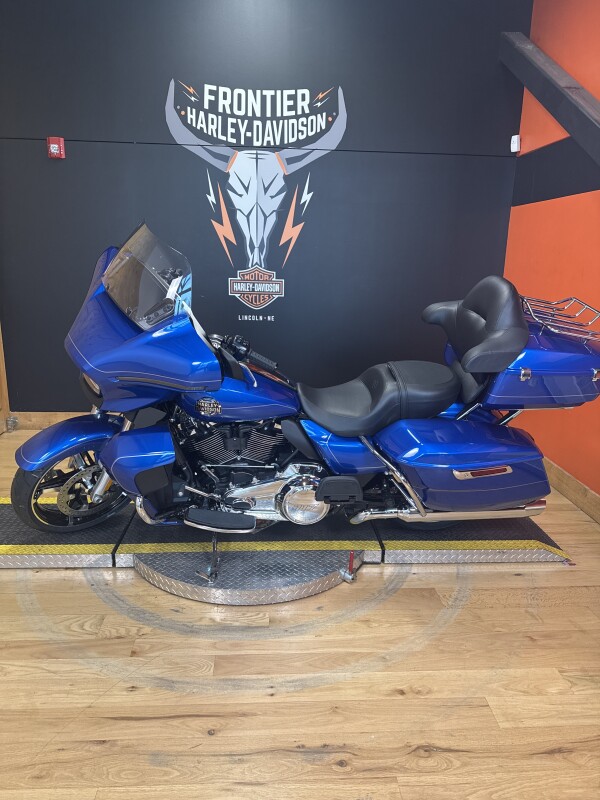FLHXU 2025 Street Glide Ultra - Photo 3