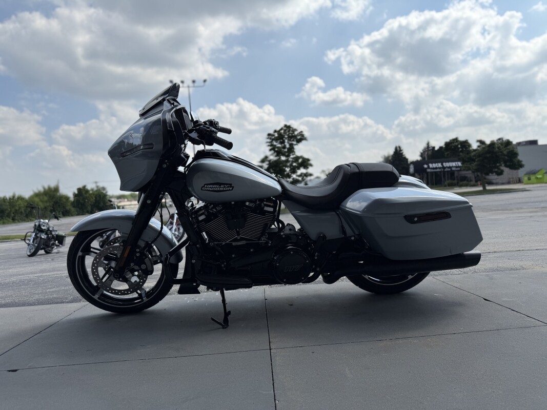 2024 Harley-Davidson Street Glide FLHX - Photo 6