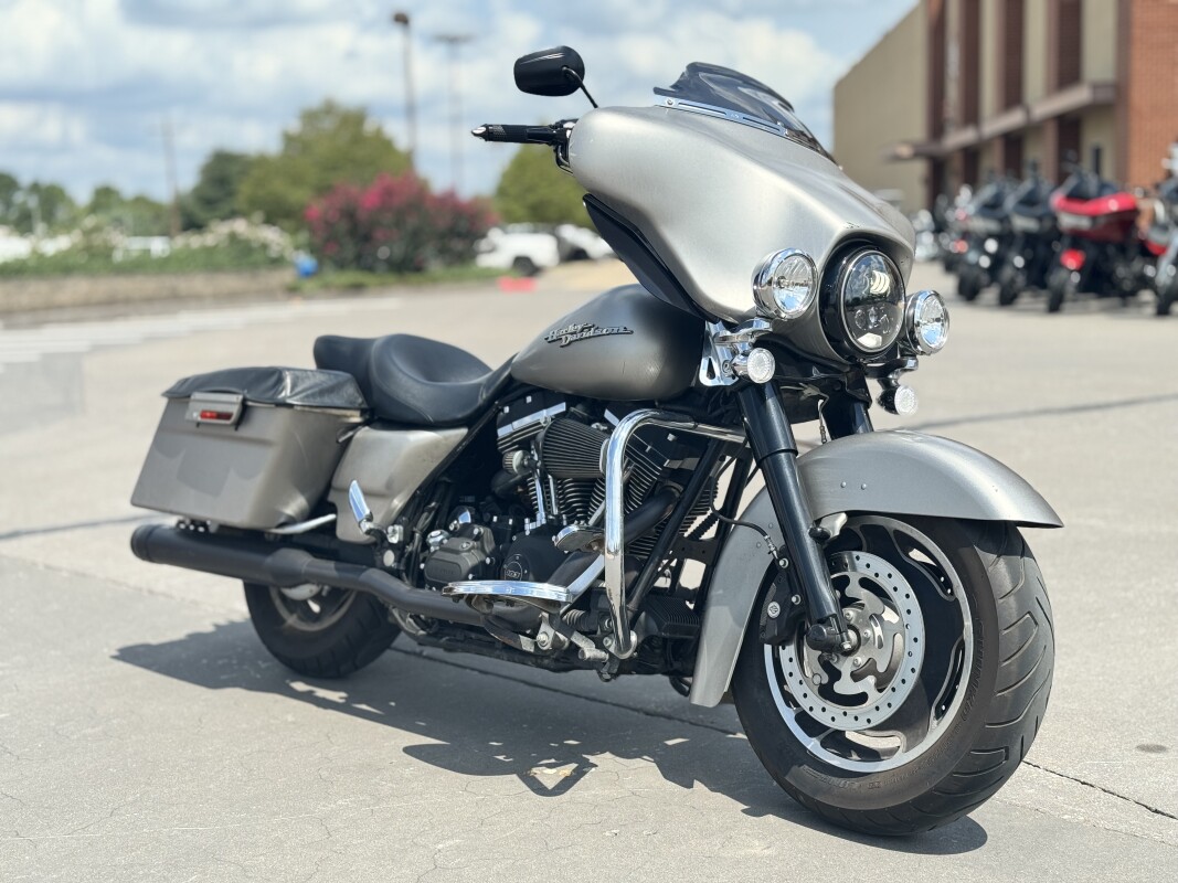 2007 Harley-Davidson Street Glide FLHX PEWTER DENIM 674232 - Photo 2