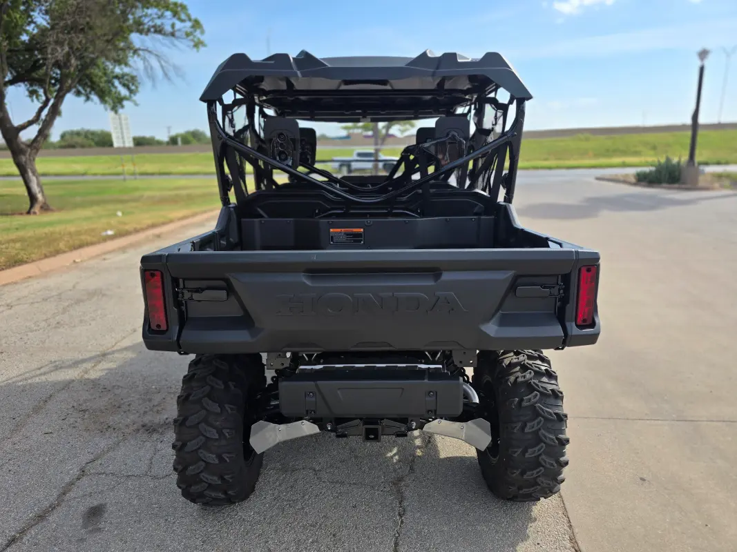 2025 Honda Pioneer 1000-6 Deluxe Crew - Photo 6