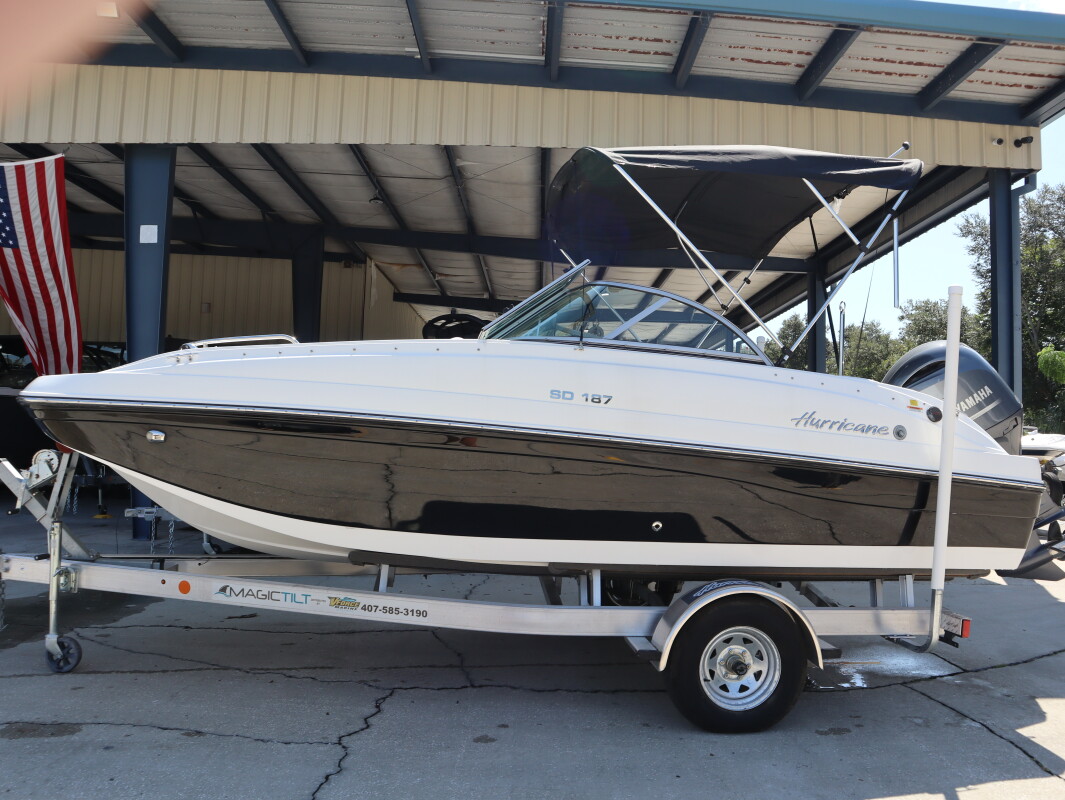 2023 HURRICANE SD187 DECK BOAT Black | VForce Marine Orlando