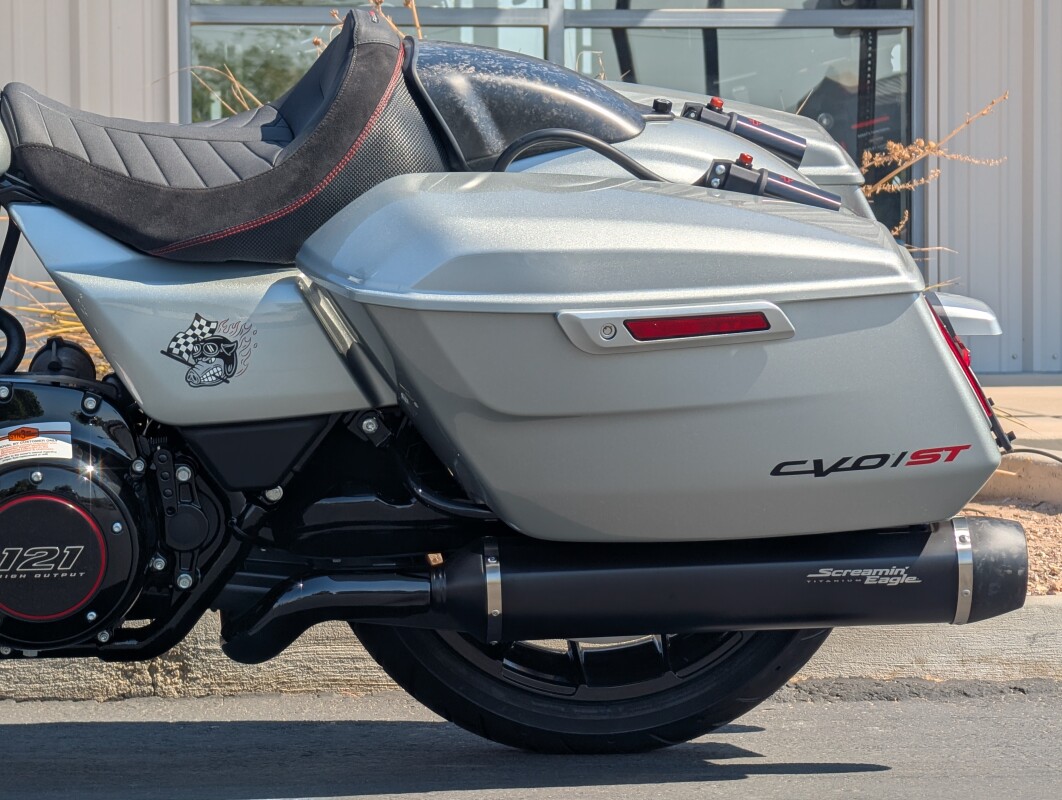 2025 Harley-Davidson CVO Road Glide ST - Photo 7