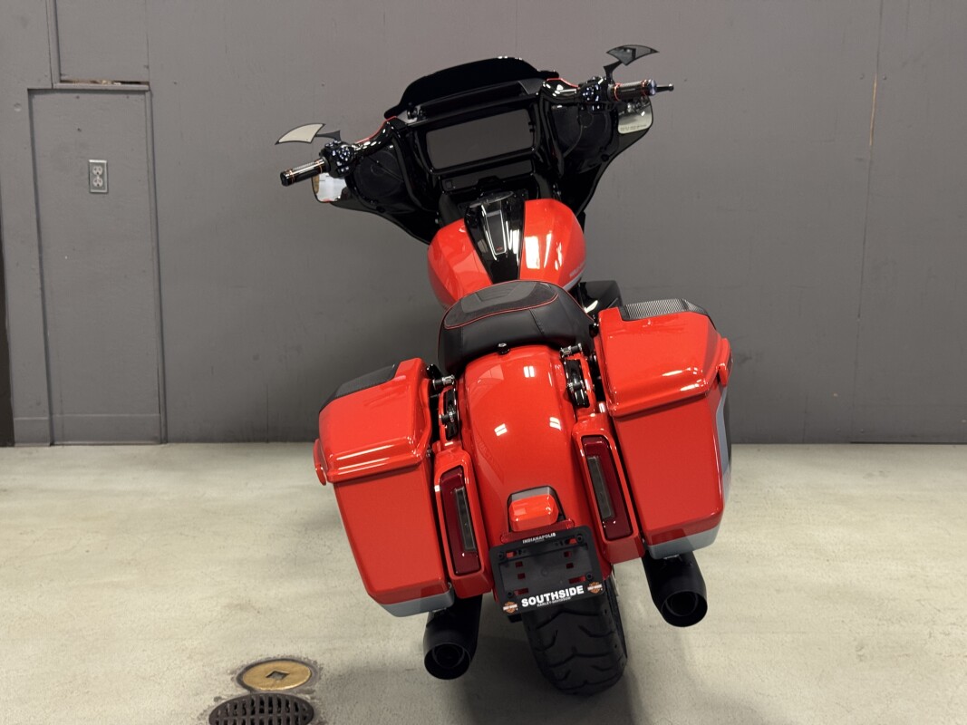 FLHXSE 2024 CVO Street Glide - Photo 8