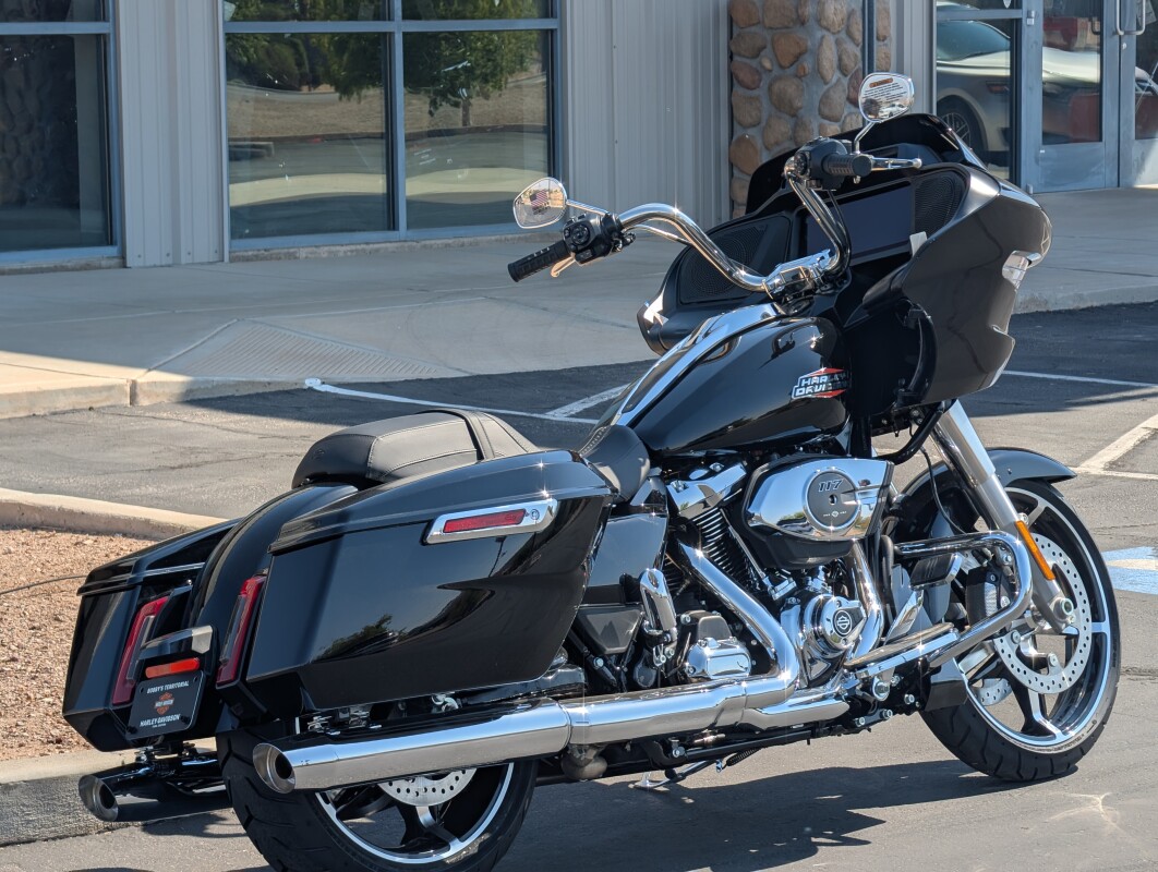 2025 Harley-Davidson Road Glide - Photo 4