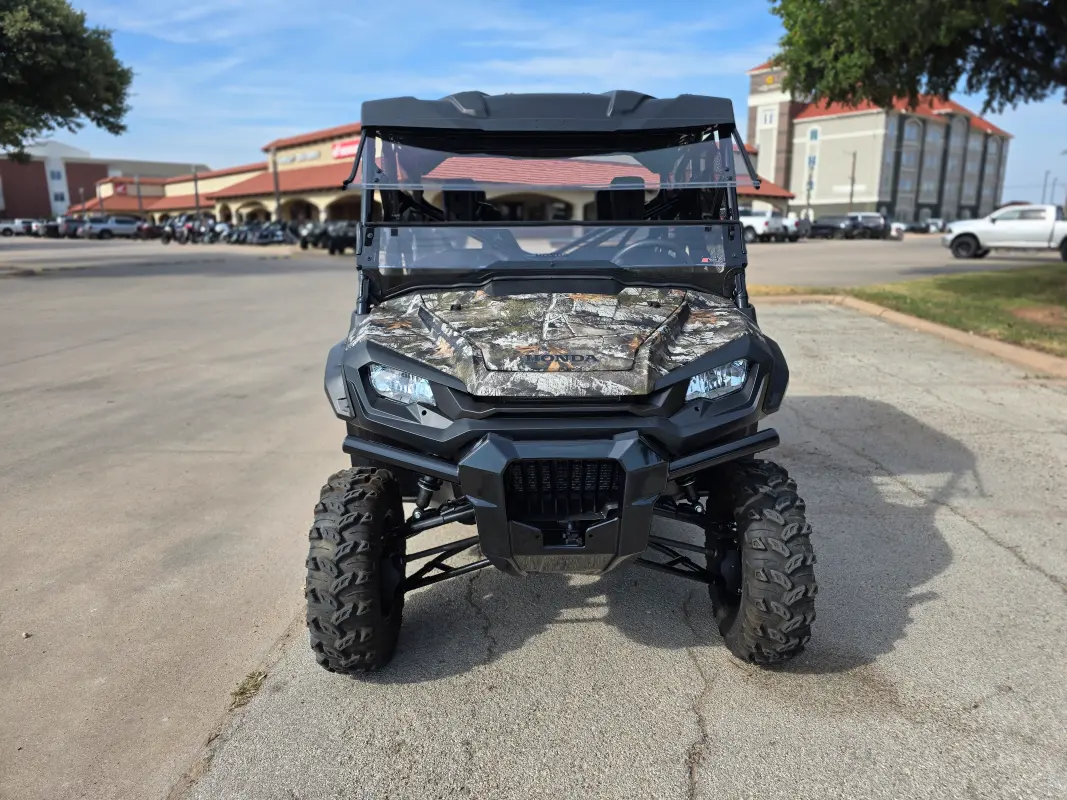 2025 Honda Pioneer 1000-6 Deluxe Crew - Photo 3