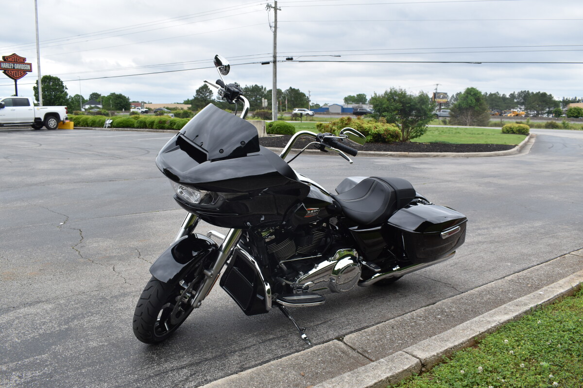 2025 Harley-Davidson Road Glide | Touring Excellence - Photo 4