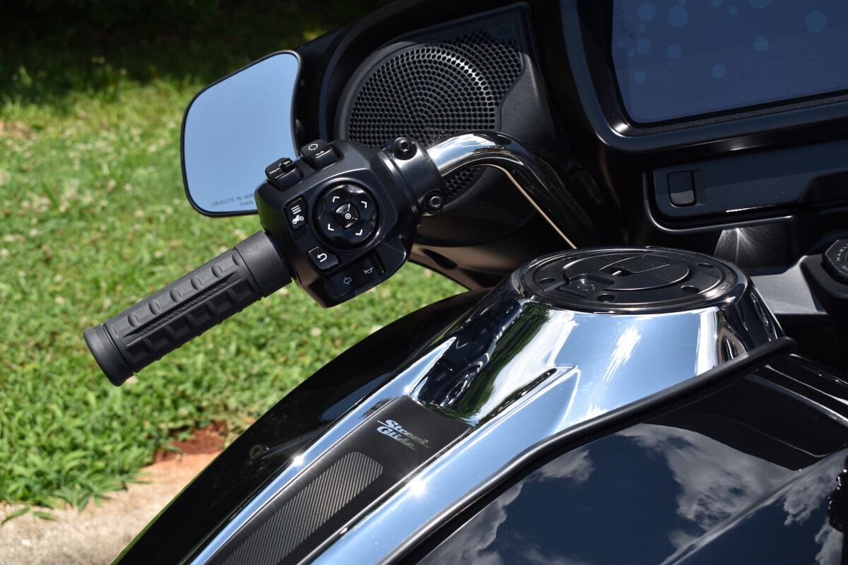 2025 Harley-Davidson Street Glide for Sale - Photo 8