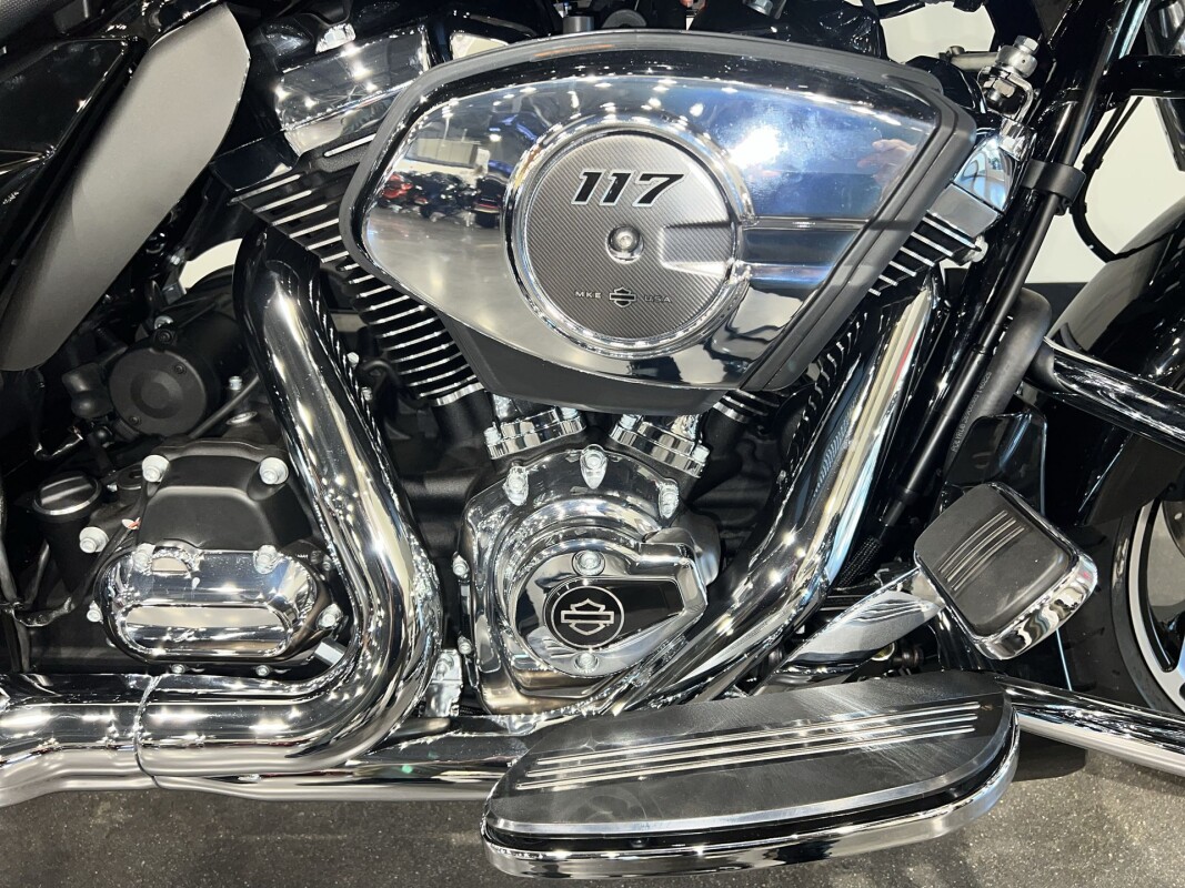 2025 Harley-Davidson Road Glide FLTRX - Photo 4