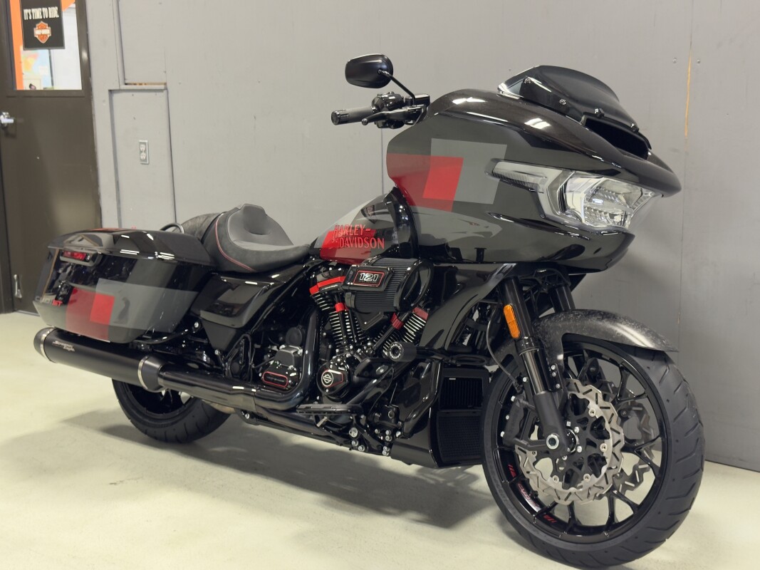 FLTRXSTSE 2025 CVO Road Glide ST - Photo 3