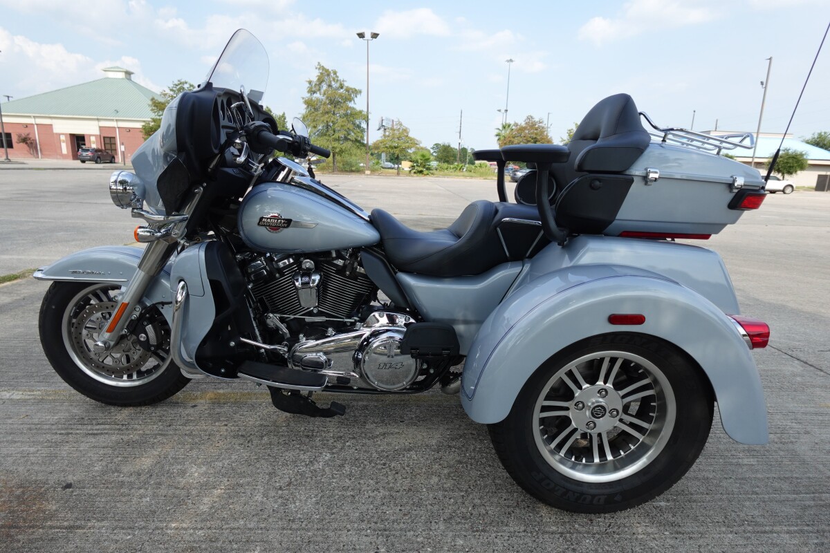 2023 Harley-Davidson Tri Glide Ultra FLHTCUTG - Photo 5