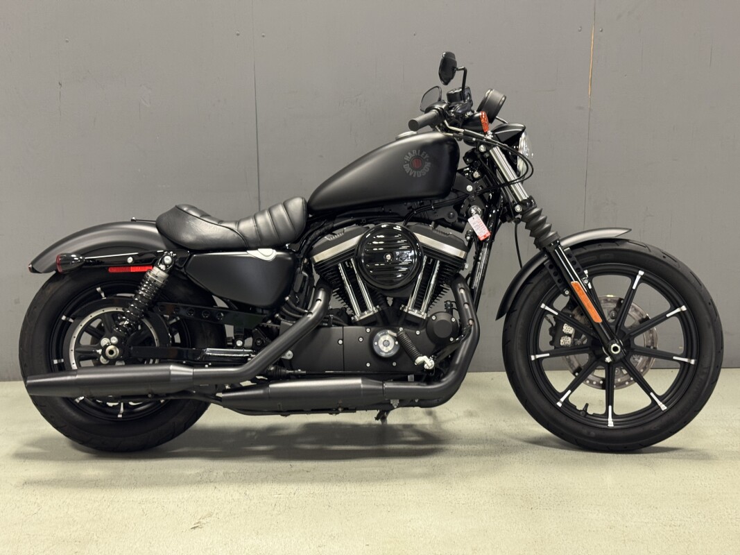 XL 883N 2022 Iron 883