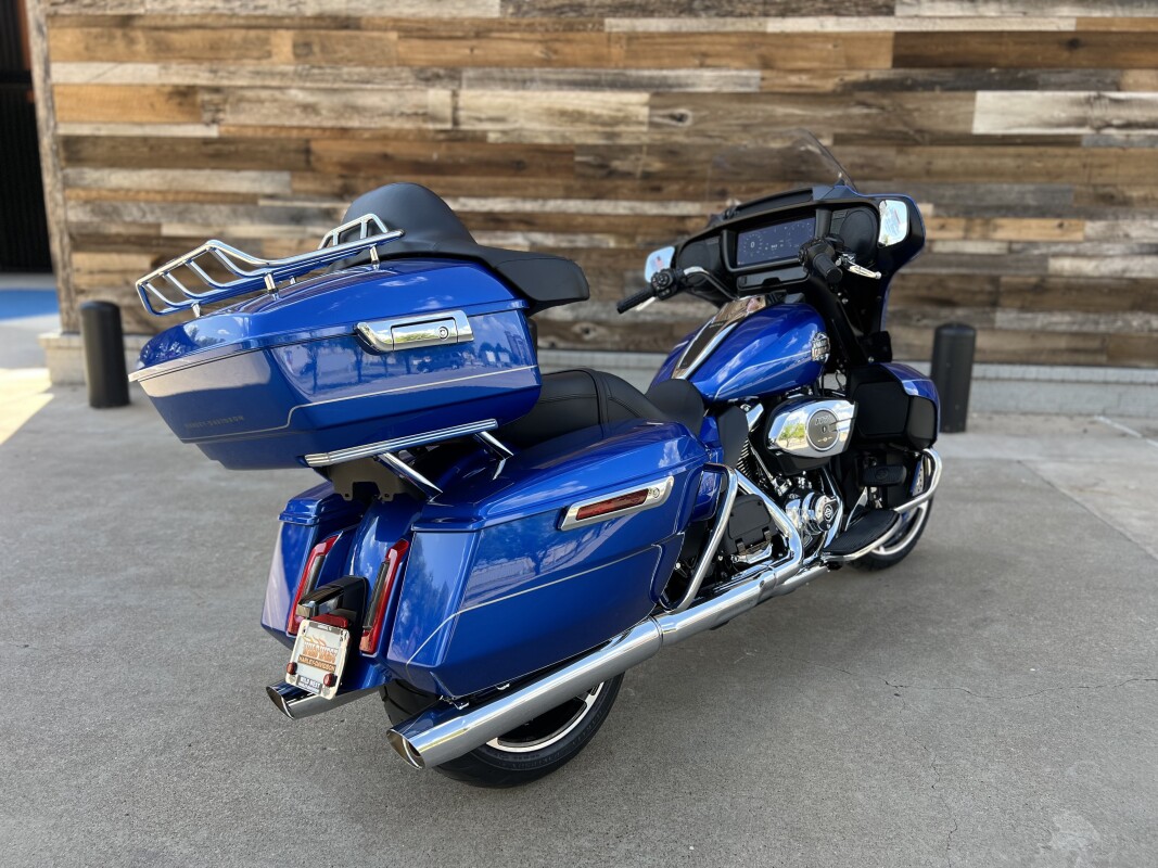 2025 Harley-Davidson Street Glide Ultra Blue Burst - Photo 8