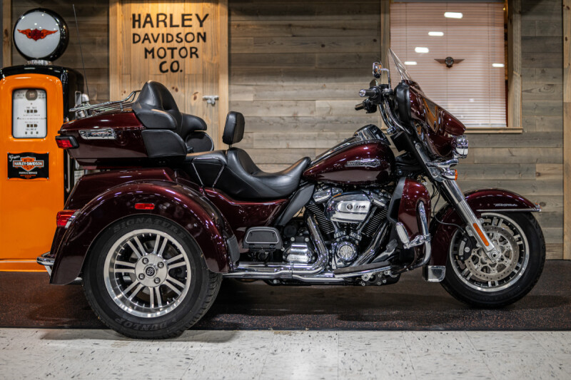 2019 Tri Glide® Ultra (FLHTCUTG)