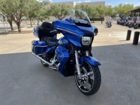 2025 Harley-Davidson® Street Glide® Ultra Blue Burst thumb 3