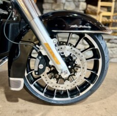 2025 FLHTCUTG - Tri Glide Ultra thumb 0