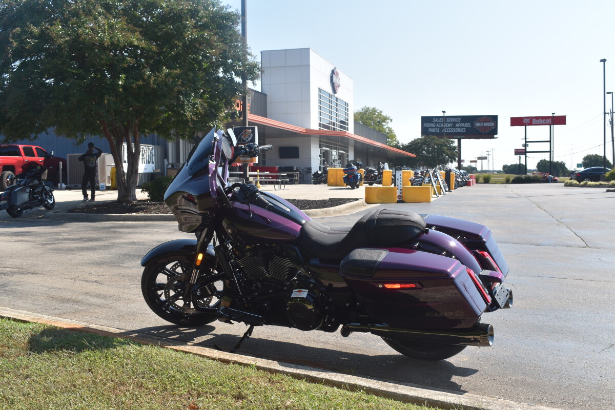 2025 Harley-Davidson CVO Street Glide | Premium Custom Touring - Photo 6