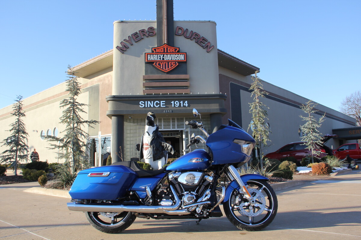 2025 Harley-Davidson Road Glide Blue Burst