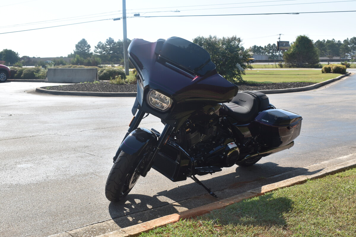 2025 Harley-Davidson CVO Street Glide | Premium Custom Touring - Photo 4