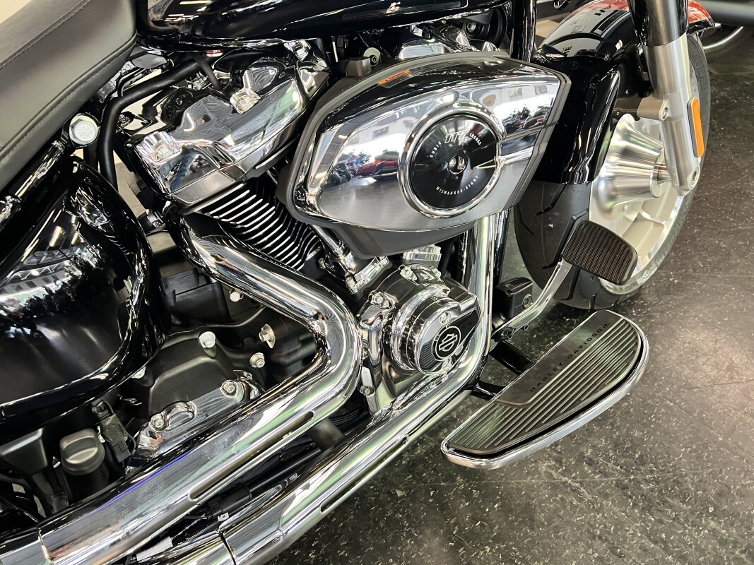 2025 Harley-Davidson Fat Boy Whiskey Fire / Vivid Black FLFB - Photo 8