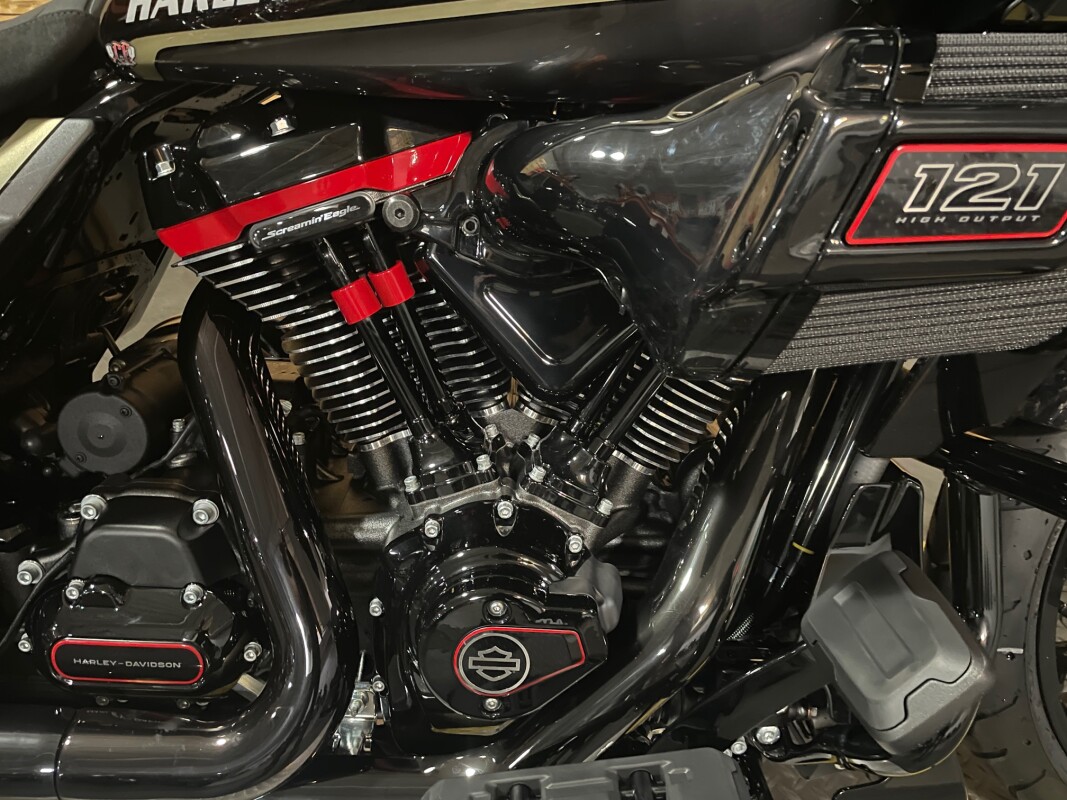Harley-Davidson CVO Road Glide ST 2025 FLTRXSTSE RALLY RED - Photo 2