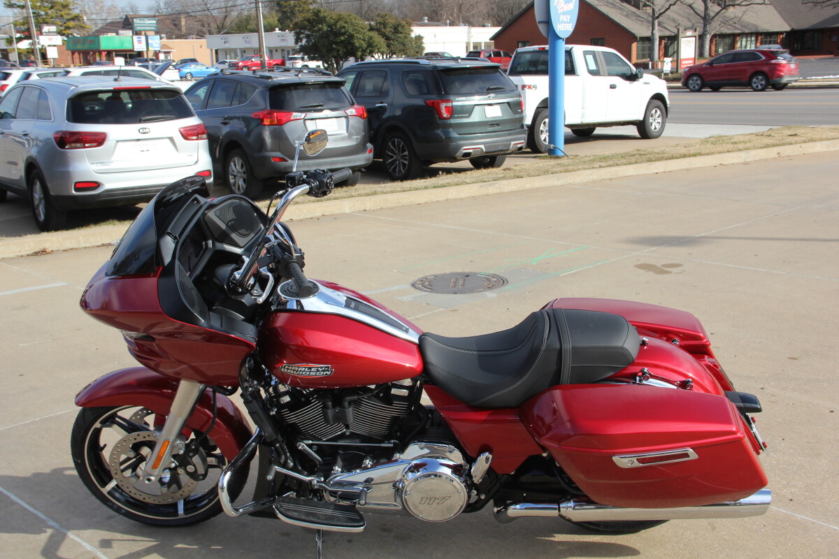 2025 Harley-Davidson Road Glide Brilliant Red - Photo 3