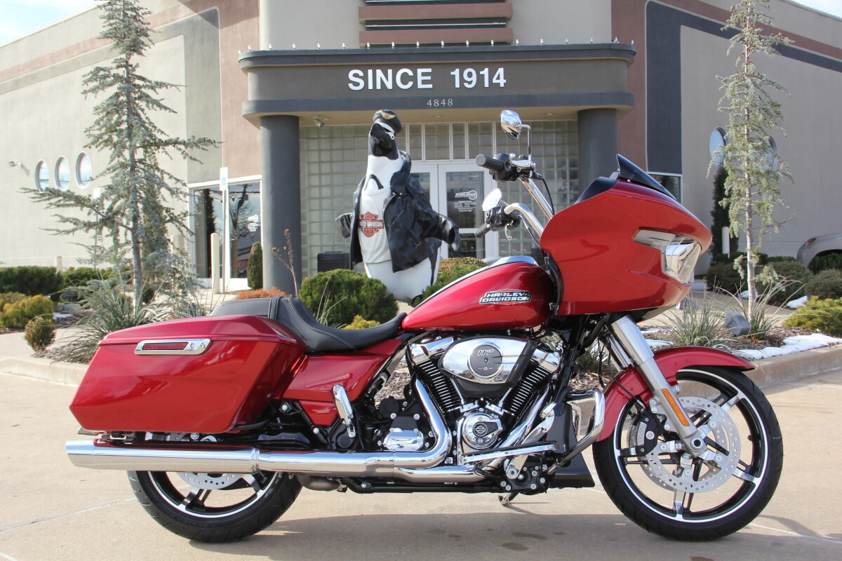 2025 Harley-Davidson Road Glide Brilliant Red - Photo 2