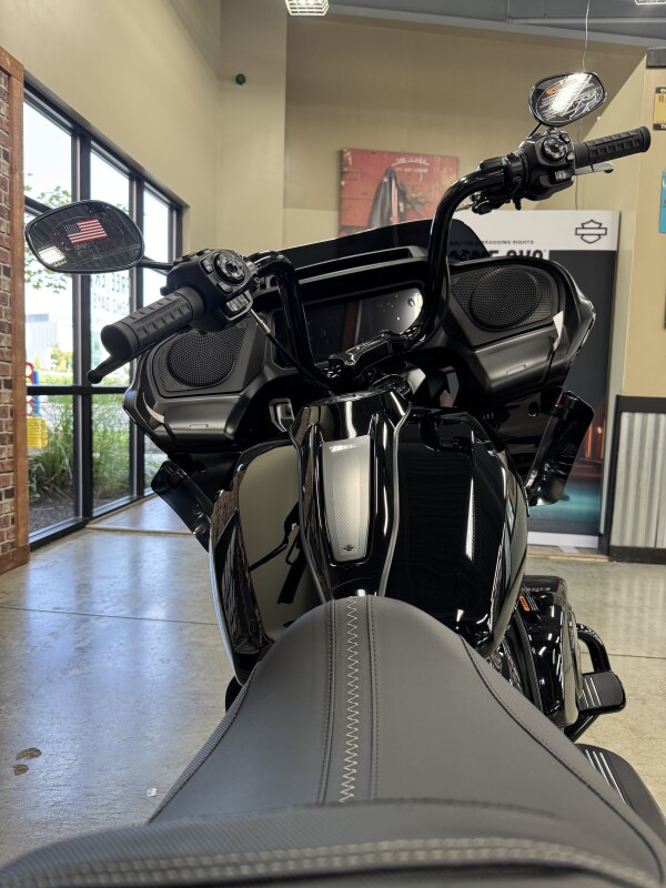 2025 Harley-Davidson Road Glide FLTRX - Photo 4