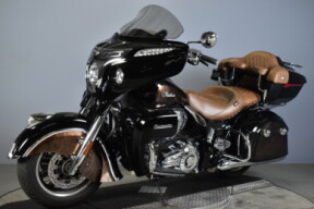 2016 Indian Motorcycle Roadmaster® ROADMASTER thumb 0
