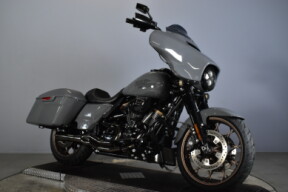 2022 Harley-Davidson® Street Glide® ST FLHXST thumb 2