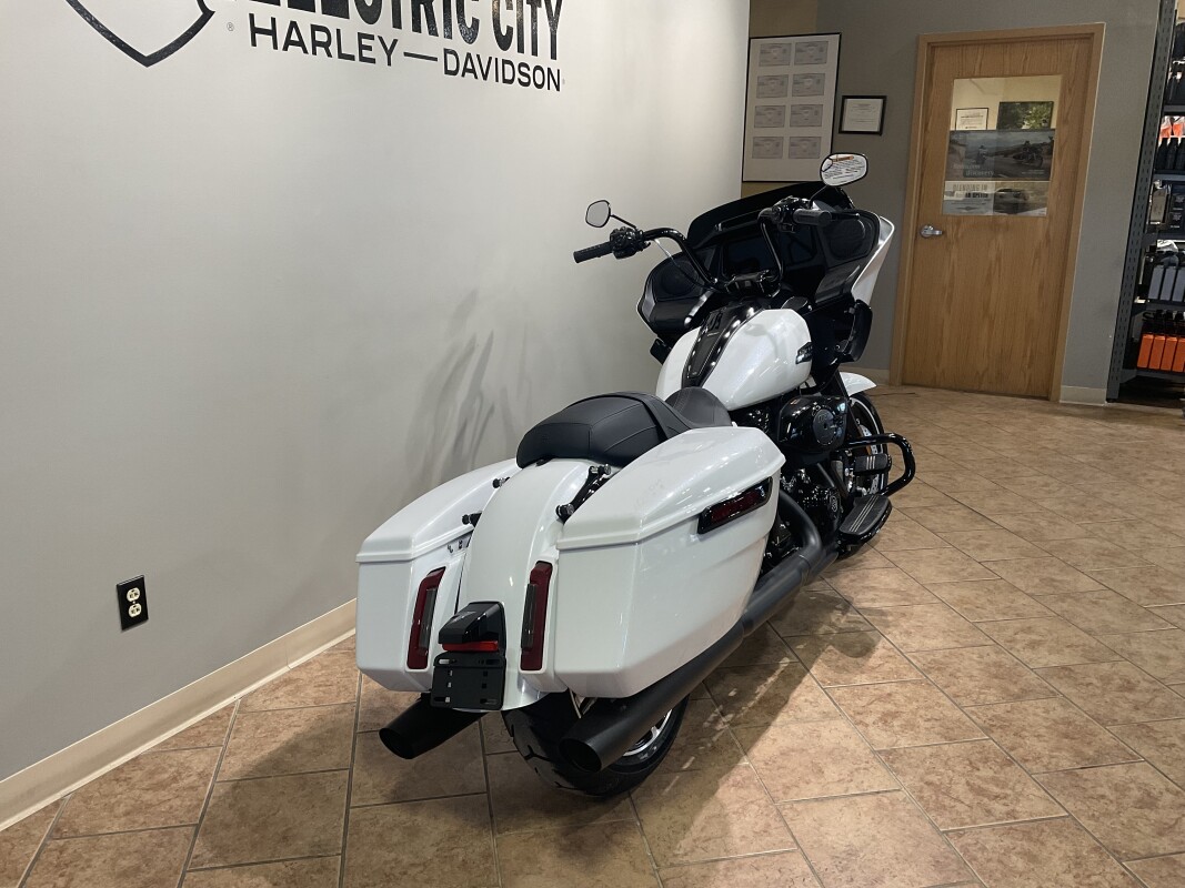 2025 Harley-Davidson Road Glide White Onyx Pearl - Black Finish FLTRX - Photo 4