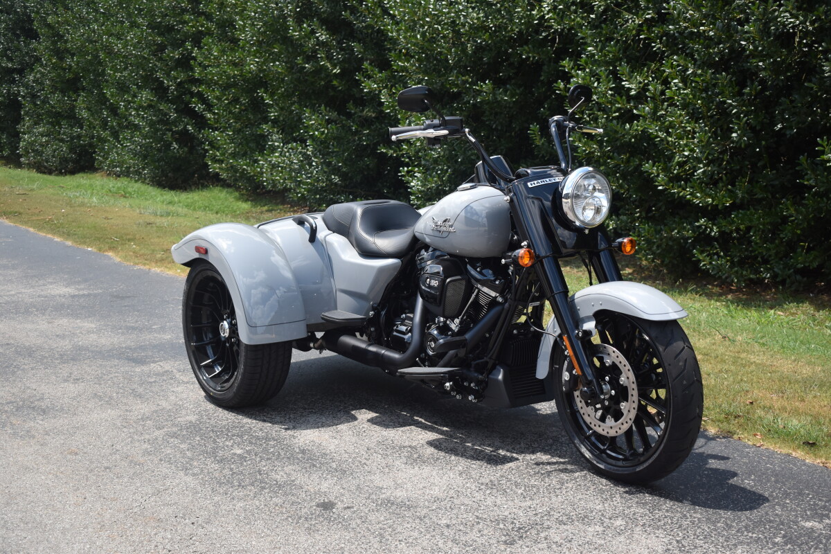 2025 Harley-Davidson Freewheeler FLRT | Premium Trike - Photo 2