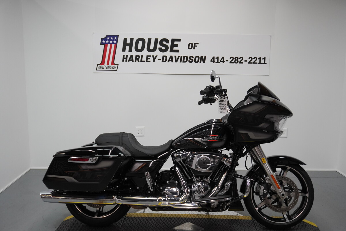 2024 Harley-Davidson® Road Glide® Vivid Black | House of