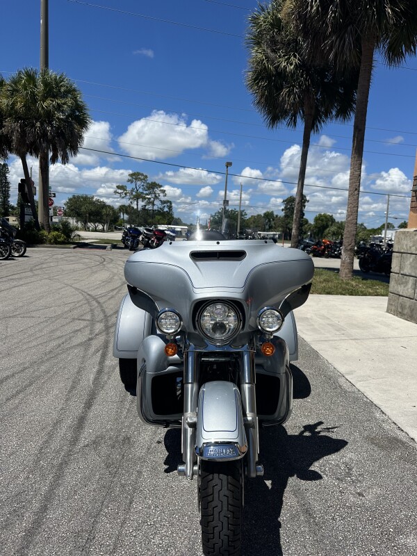 Tri Glide Ultra - Photo 3
