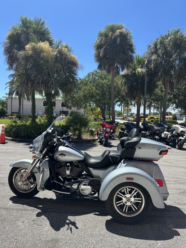 Tri Glide Ultra - Photo 2