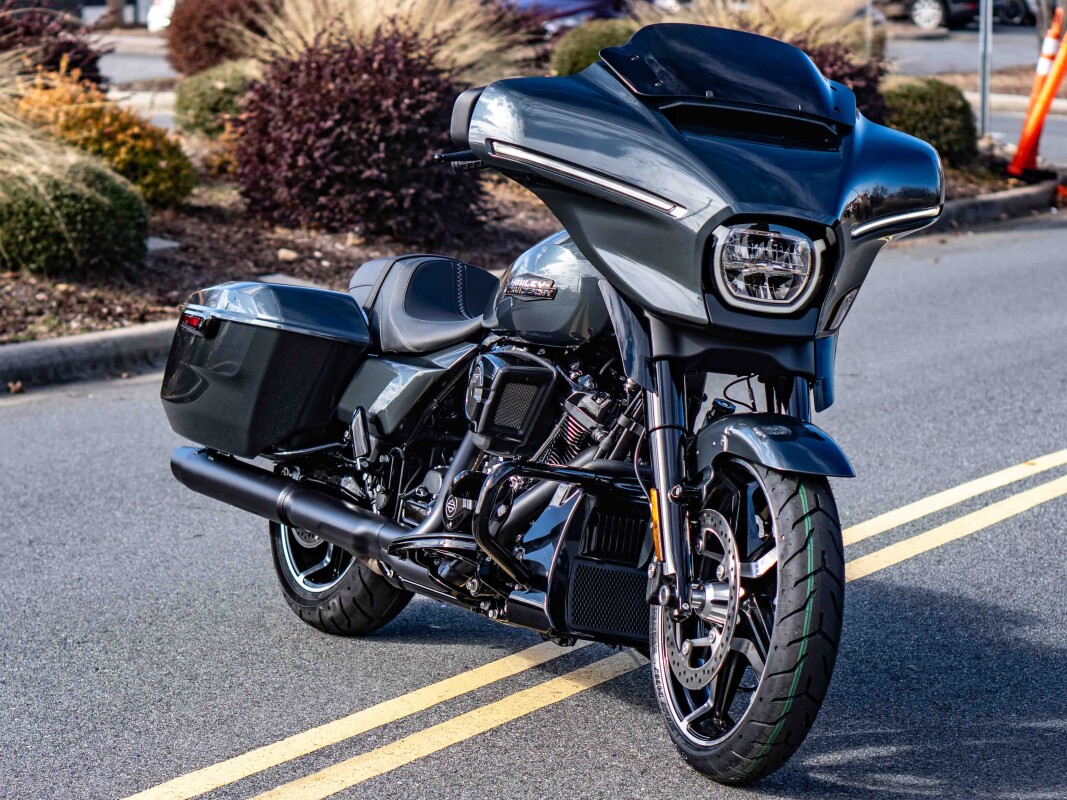FLHX 2025 Street Glide - Photo 7