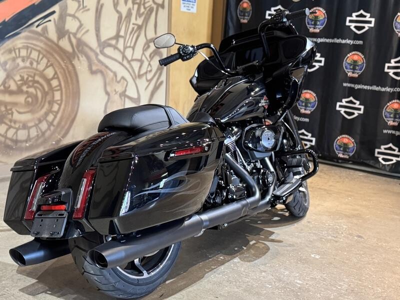 FLTRX 2025 Road Glide - Photo 5