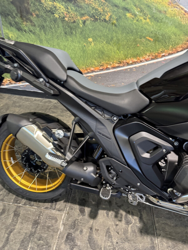 2024 BMW Motorrad R 1300 GS - Photo 5