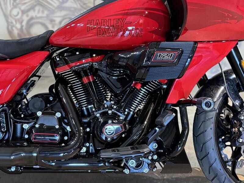 FLTRXSTSE 2025 CVO Road Glide ST - Photo 7