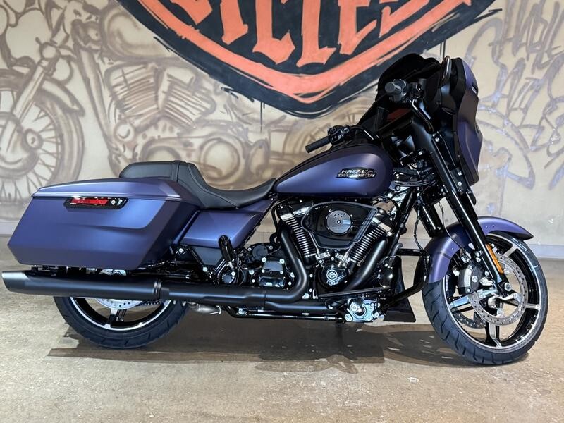 FLHX 2025 Street Glide