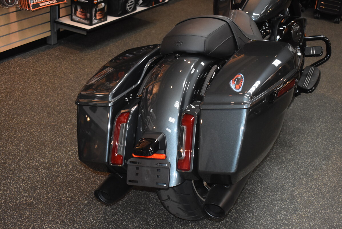FLHX 2025 Street Glide - Photo 4