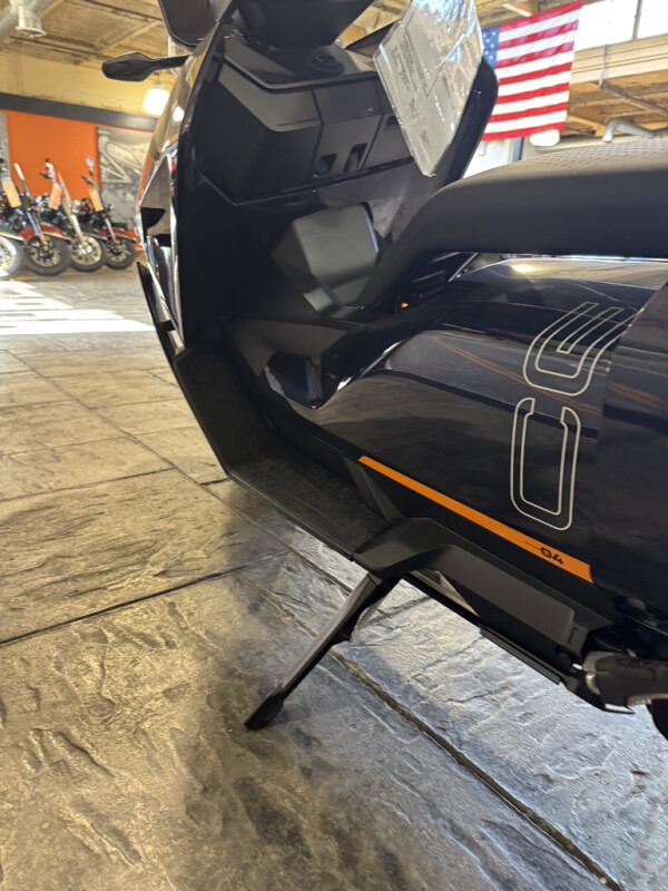 2024 BMW Motorrad CE 04, photo 16