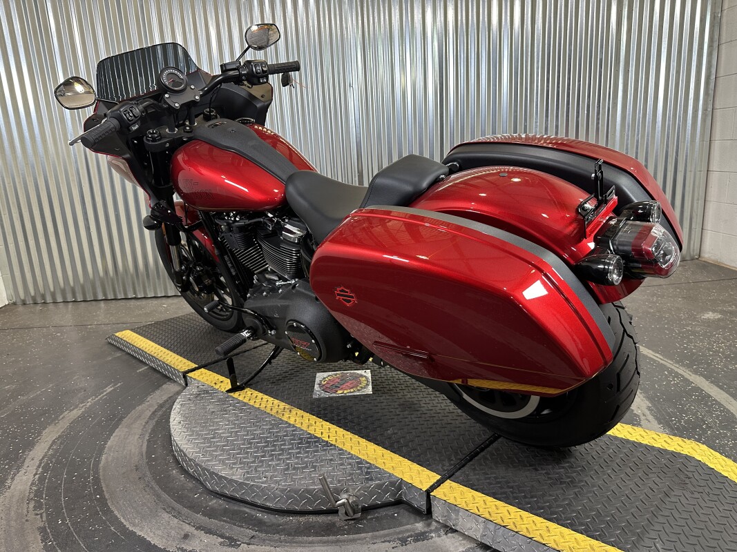 2025 Harley-Davidson Low Rider ST Brilliant Red - Black Finish - Photo 6