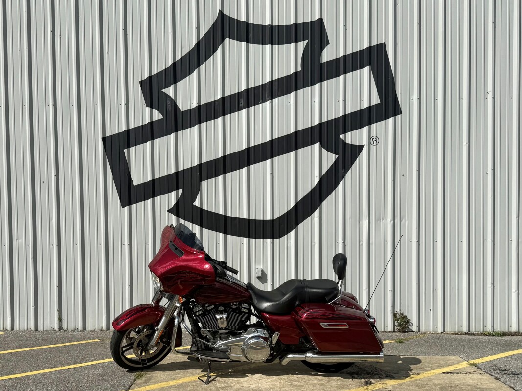 2017 Harley-Davidson Street Glide Special Velocity Red Sunglo - Photo 2
