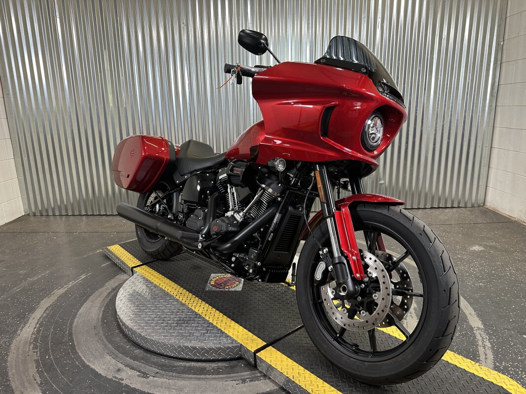 2025 Harley-Davidson Low Rider ST Brilliant Red - Black Finish - Photo 2