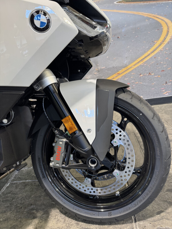 2026 R130RT - Photo 7