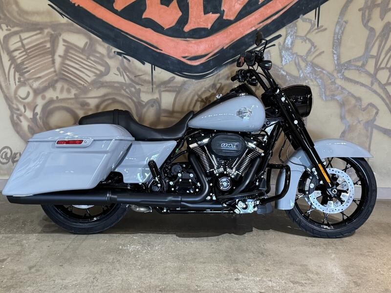 FLHRXS 2025 Road King Special