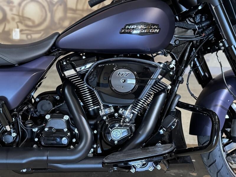 FLHX 2025 Street Glide - Photo 7